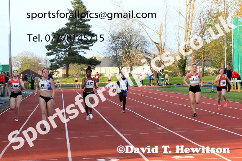 75 metres, 2022 NEGP No. 1,  Monkton Stadium, April 20th, on a very cold night. Photo: David T. Hewitson/Sports for All Pics